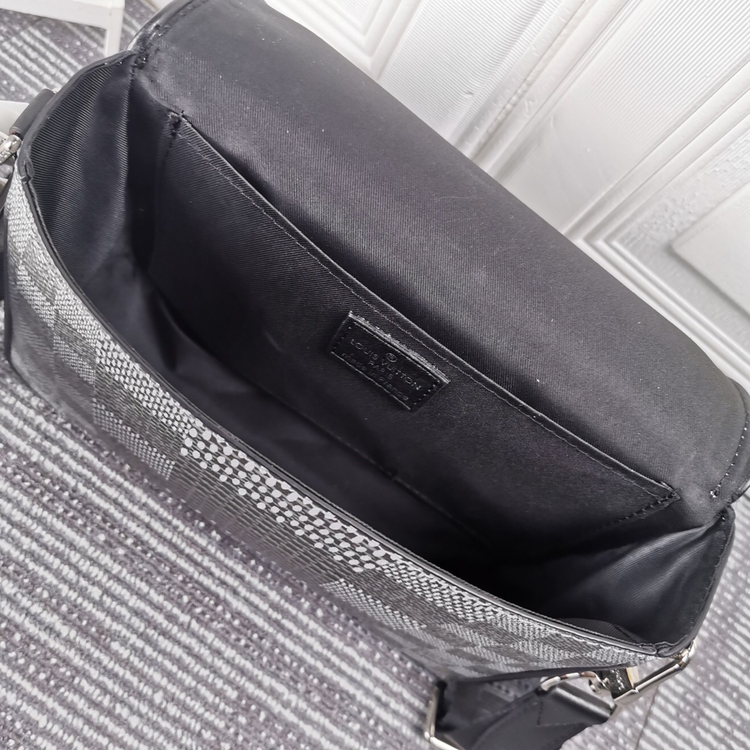 Louis Vuitton Studio Messenger N50013-8