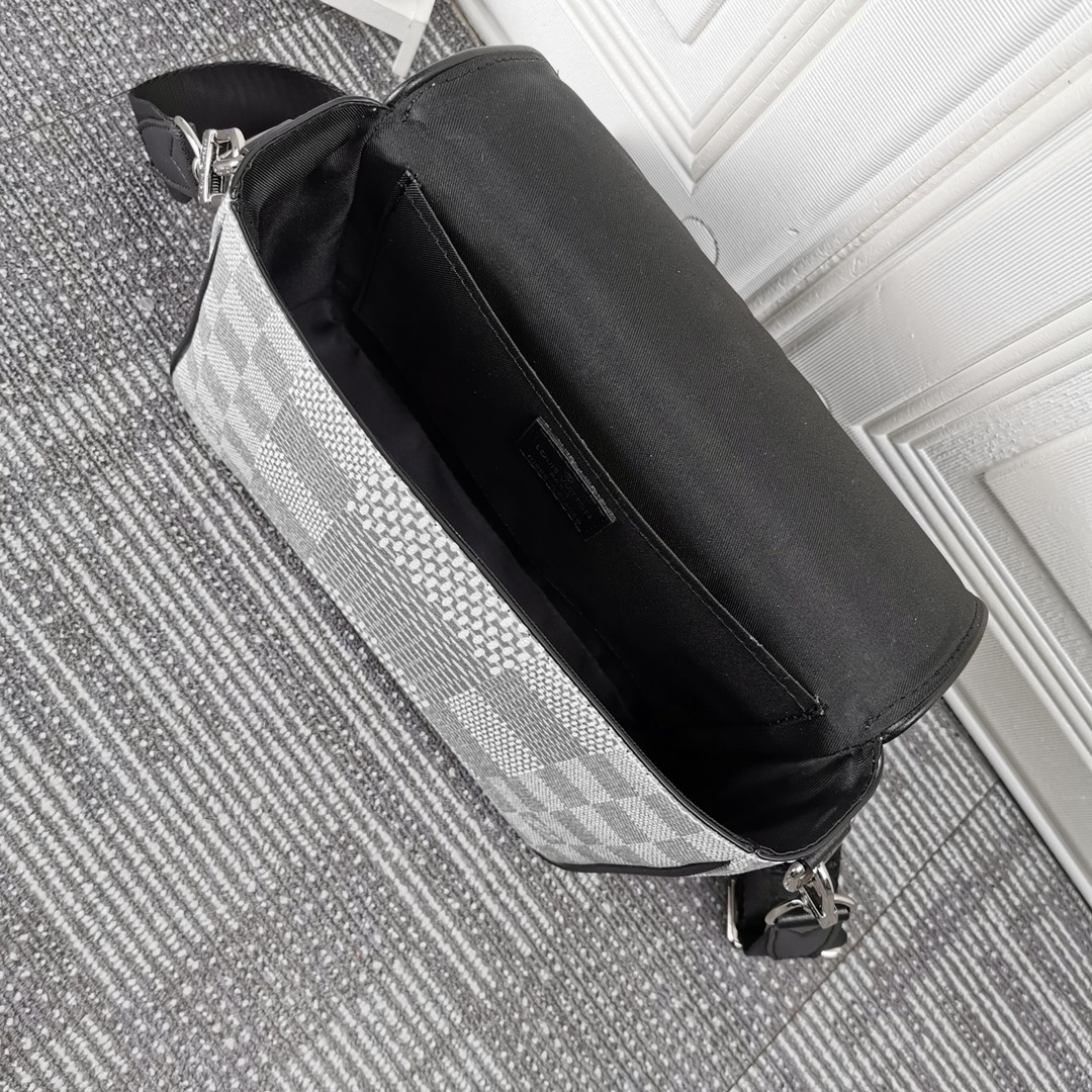 Louis Vuitton Studio Messenger N50013-16