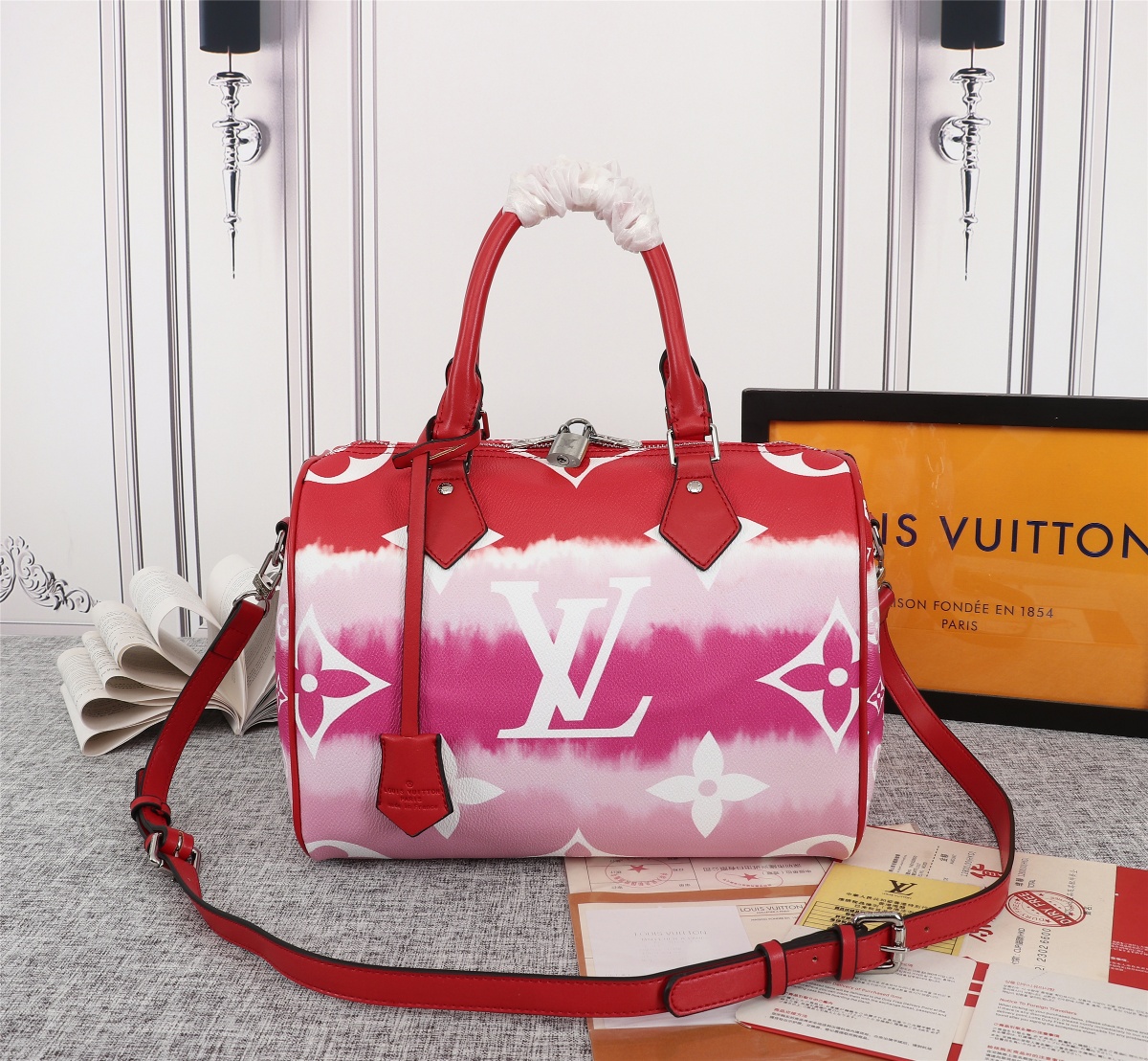 Louis Vuitton Escale Speedy Bandouliere 30 Pink/Red/Blue-8