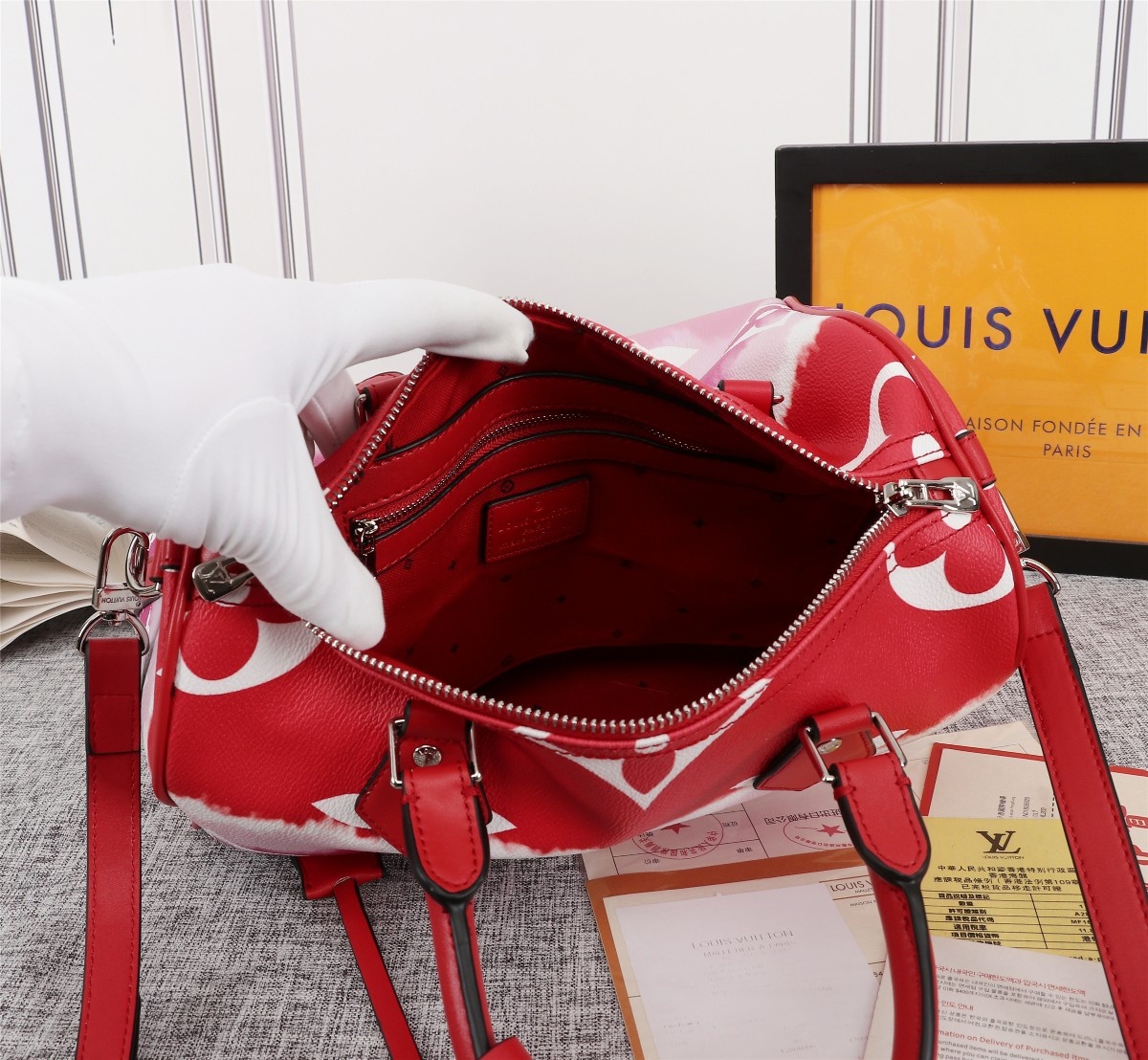 Louis Vuitton Escale Speedy Bandouliere 30 Pink/Red/Blue-11