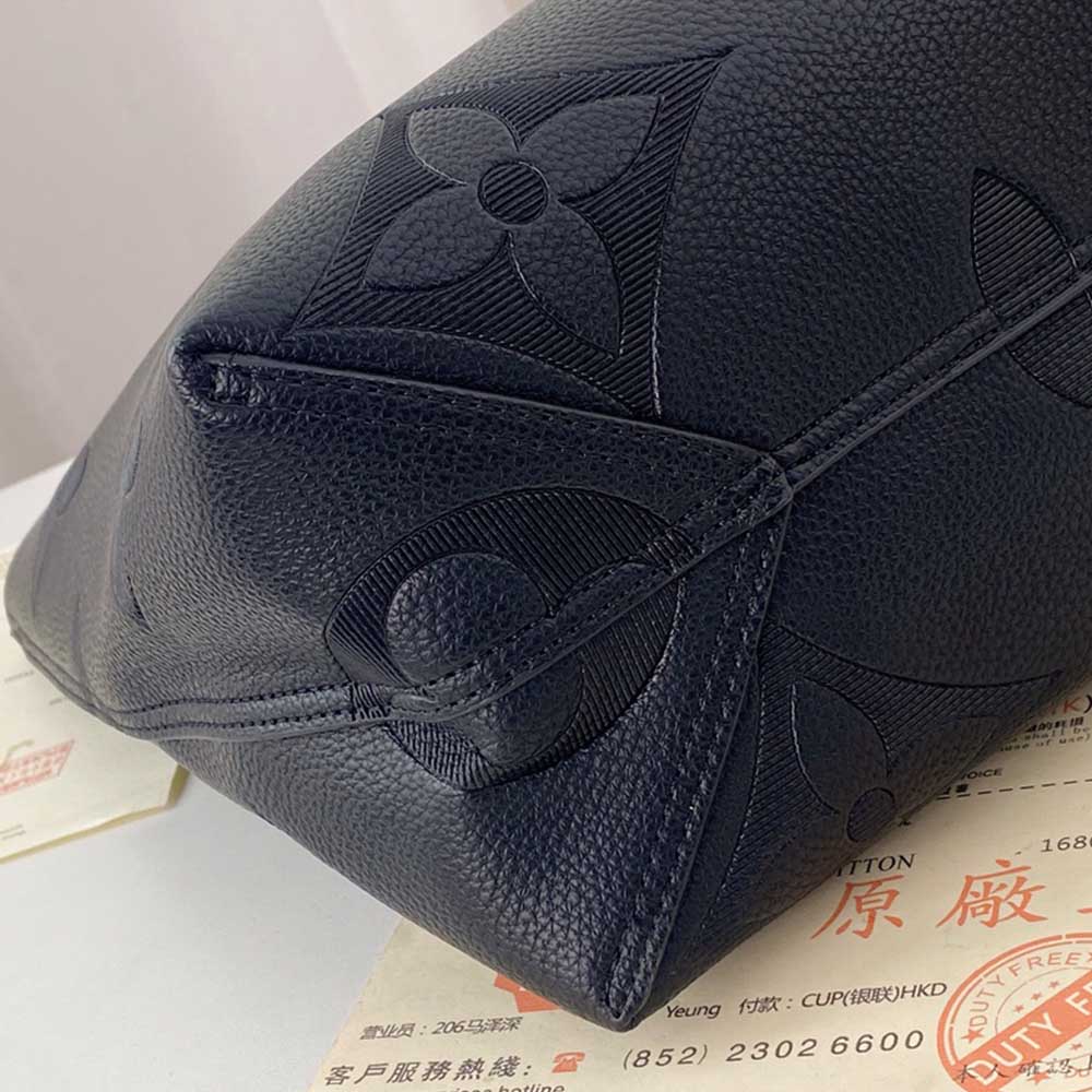Louis Vuitton Cabas Voyage M52817-1
