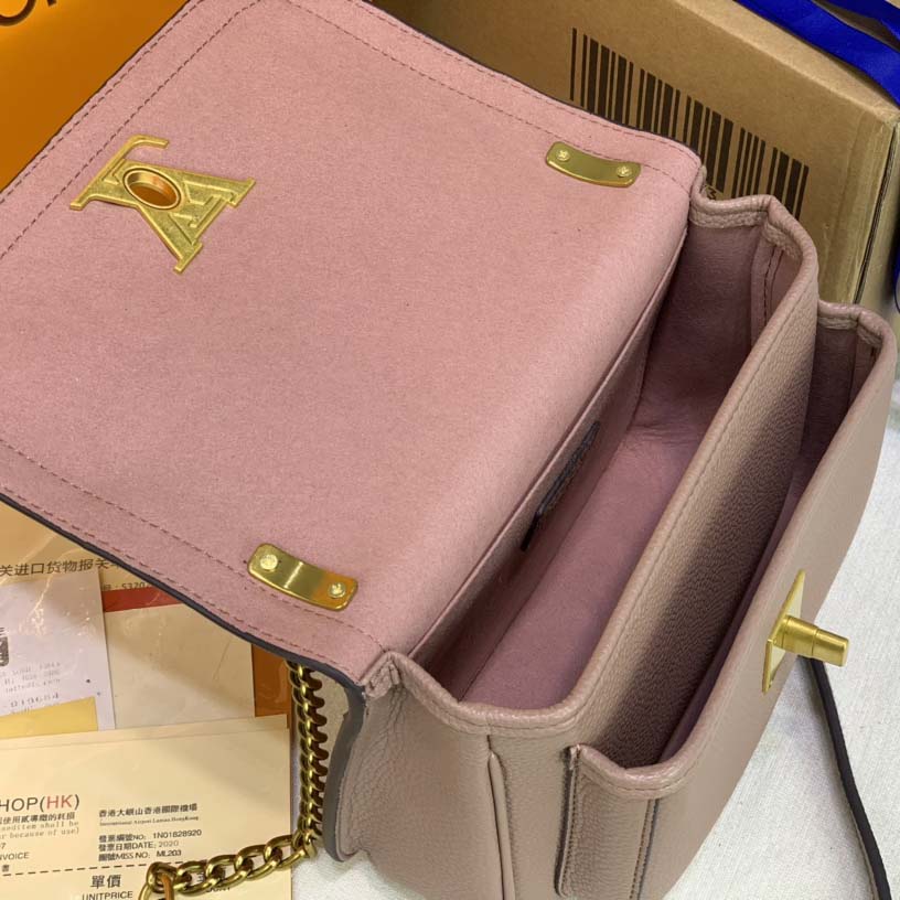 LOUIS VUITTON LOCKME Cadena PM Black/White/Pink-4