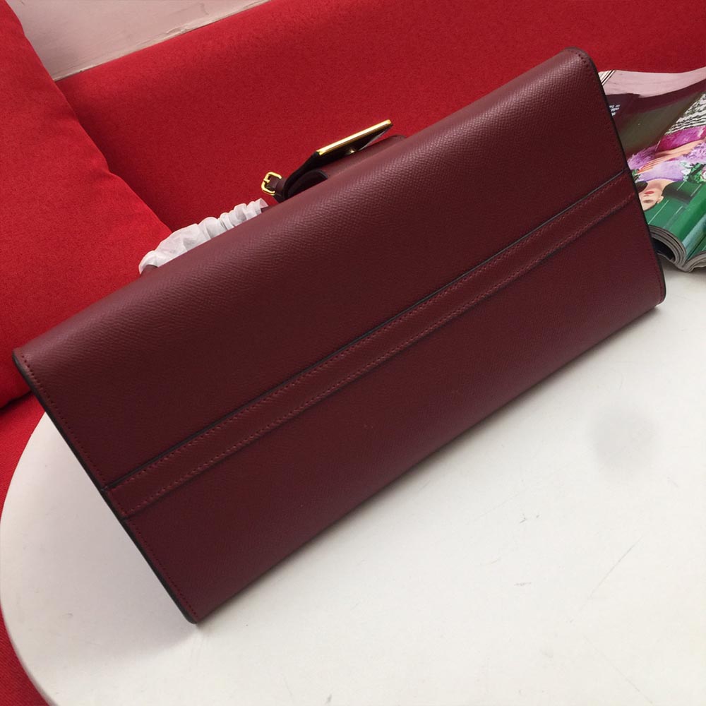 Bolsa Monocromática de cuero Saffiano de Prada Medium 1BA155 (66158) Vino-6