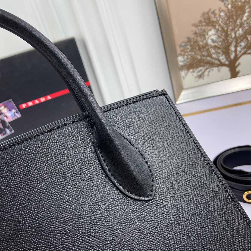 Bolsa Monocromática de cuero Saffiano de Prada Medium 1BA155 (66158) Vino-10