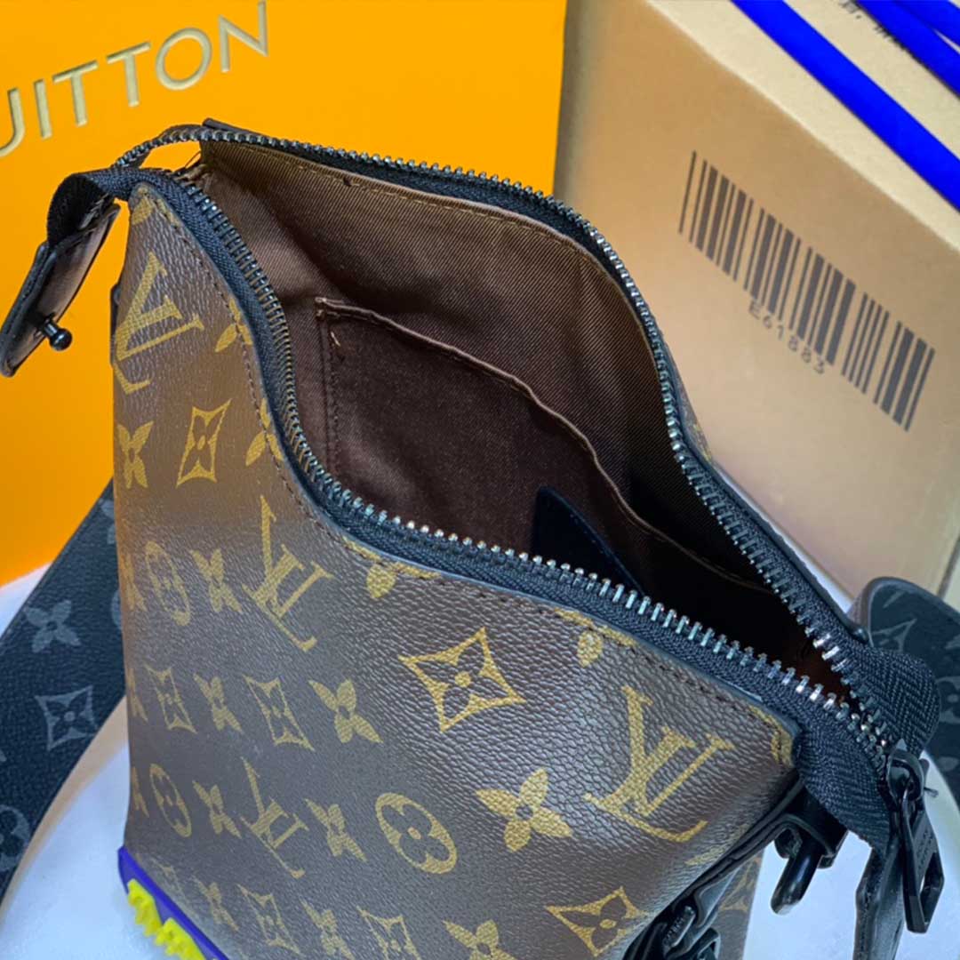 Louis Vuitton Rubber Collection-Cruiser Messenger M57966-1