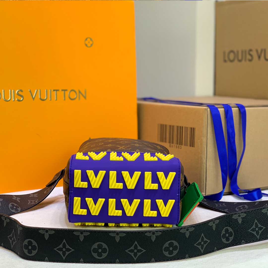 Louis Vuitton Rubber Collection-Cruiser Messenger M57966-2