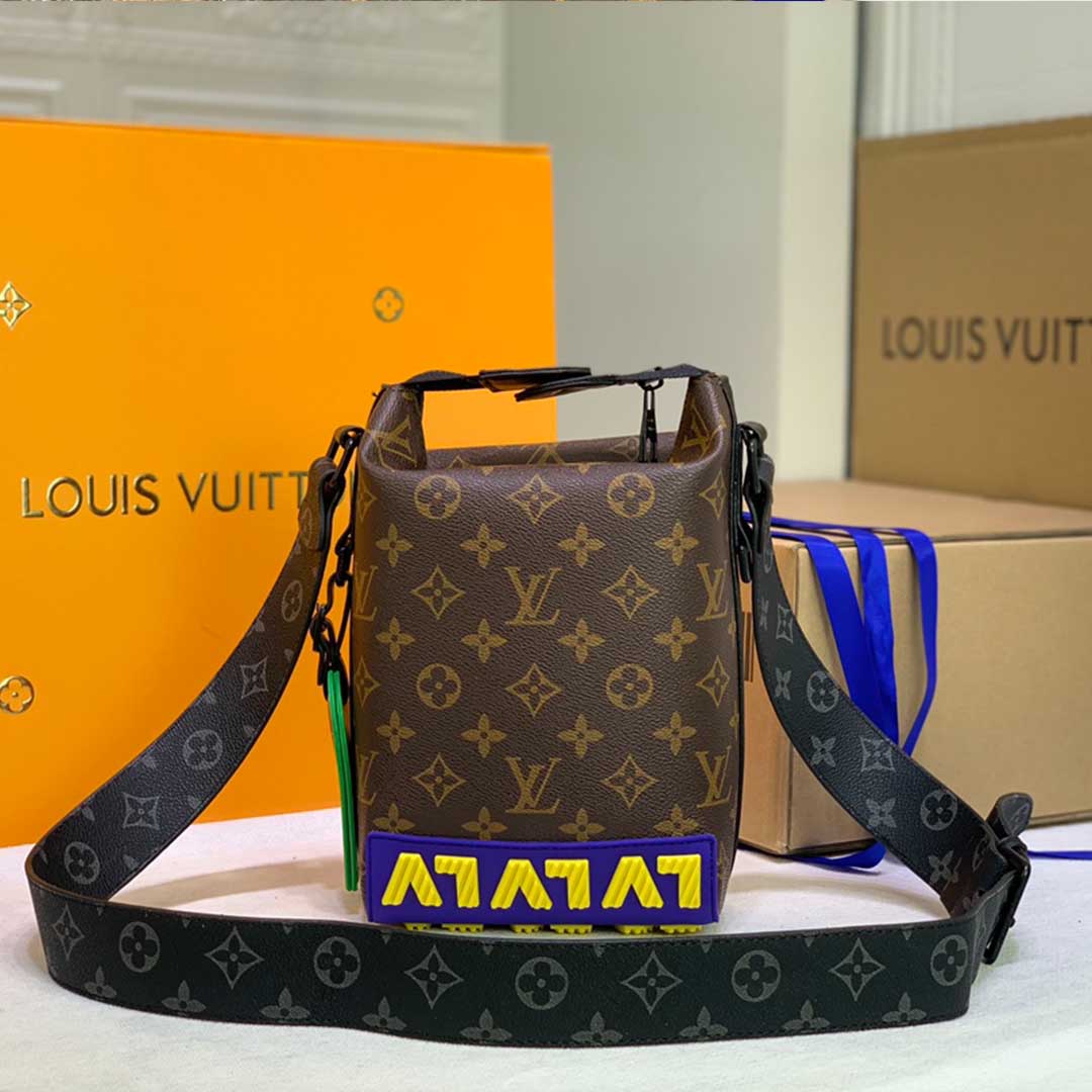 Louis Vuitton Rubber Collection-Cruiser Messenger M57966-3
