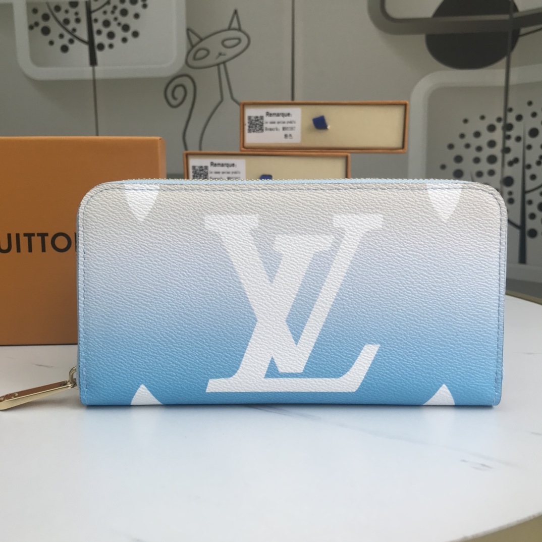 Louis Vuitton junto a la billetera de la piscina M80360-1