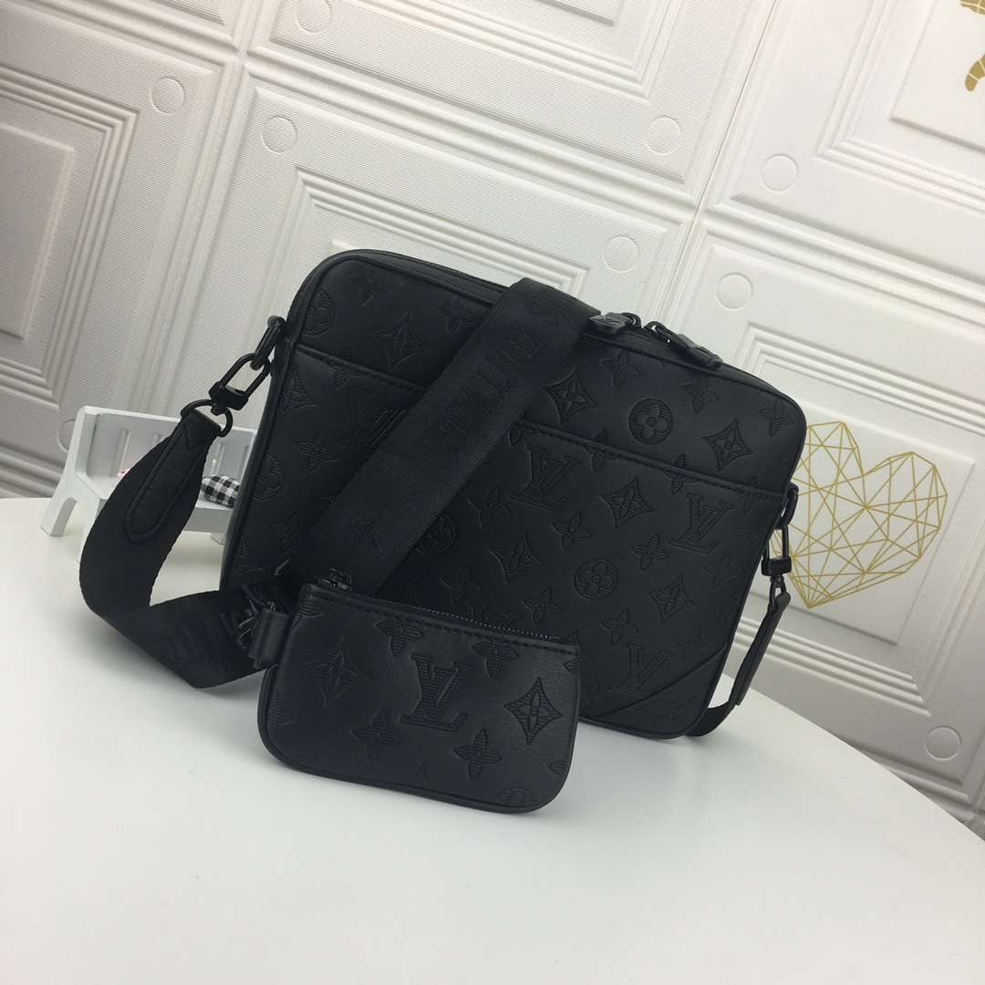 Louis Vuitton Trio Messenger en relieve M69443 White/Black-9