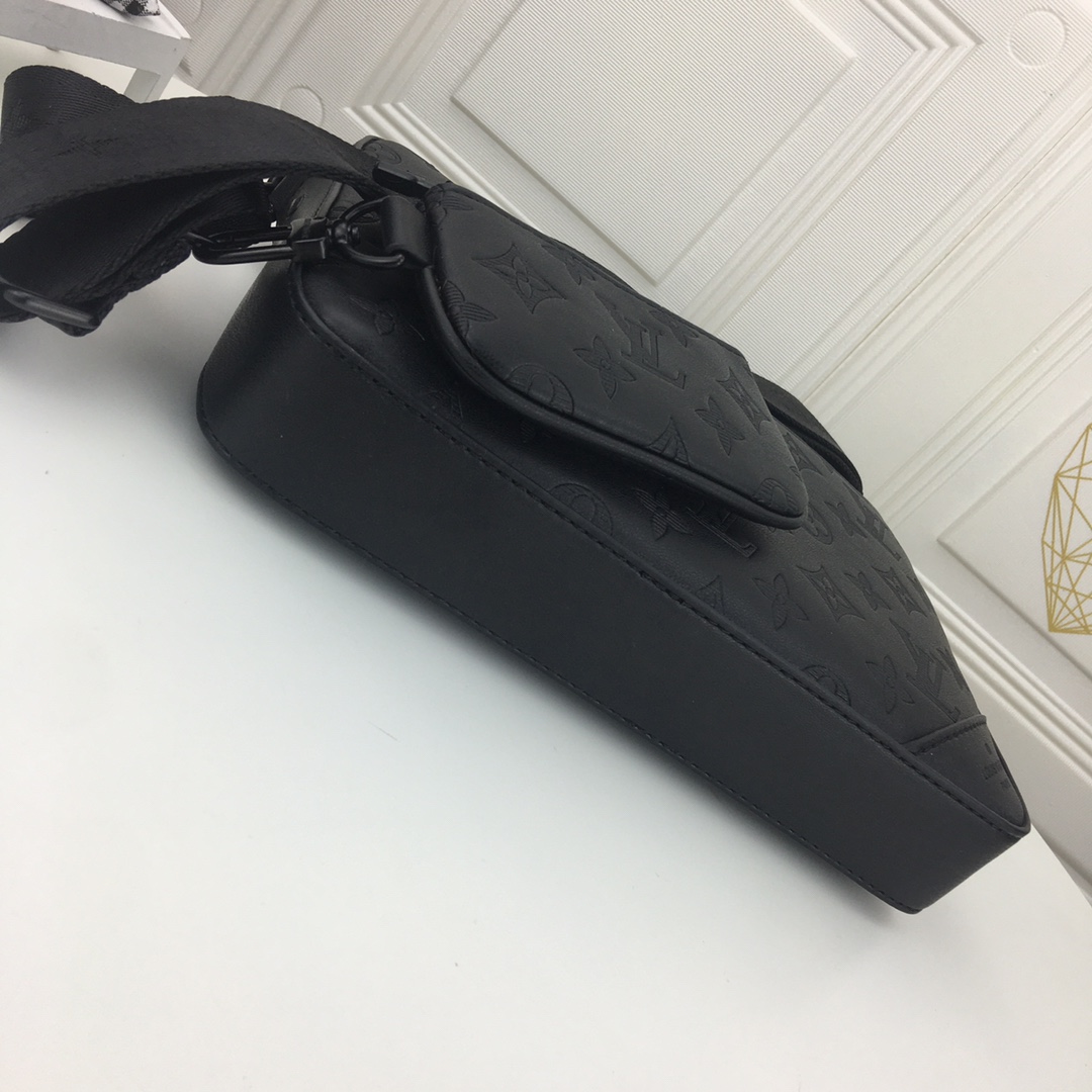 Louis Vuitton Trio Messenger en relieve M69443 White/Black-13