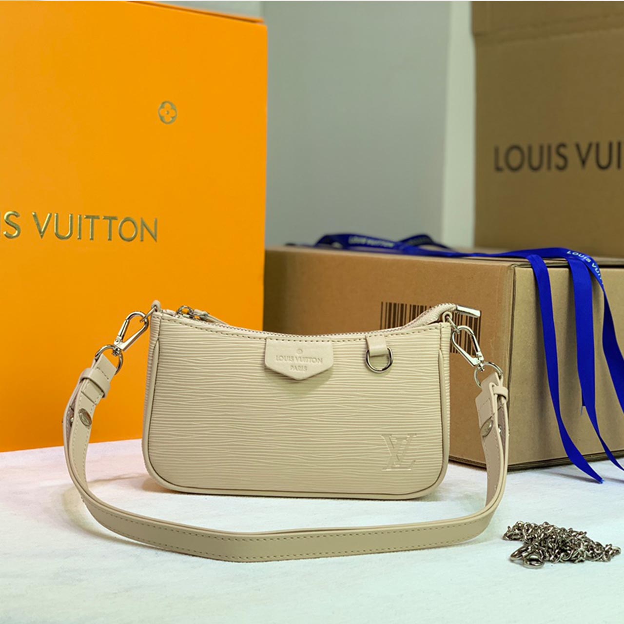 Louis Vuitton Easy Pouch en Strap Black/Beige M80471/M80479-8