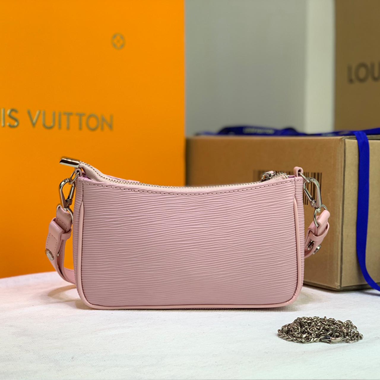 Louis Vuitton Easy Pouch en Strap Pink/Blue M80483/M80480-5
