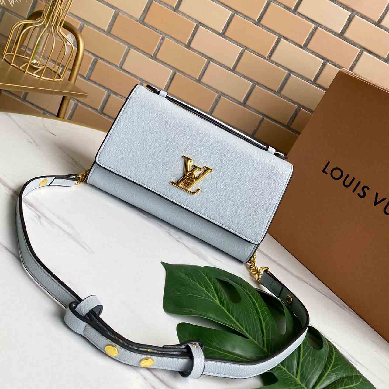 Louis Vuitton Lockme Clutch M56088 Negro-11