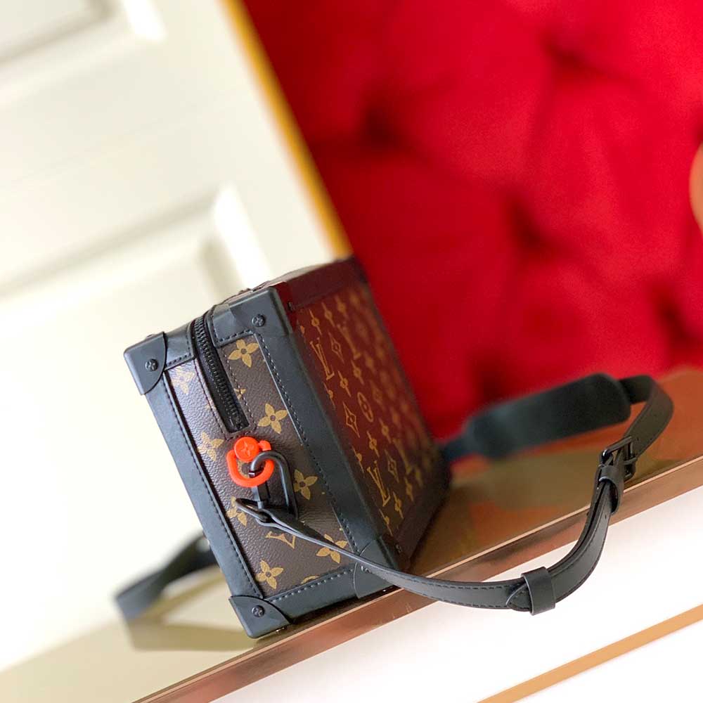 Louis Vuitton Soft Trunk M44730-8