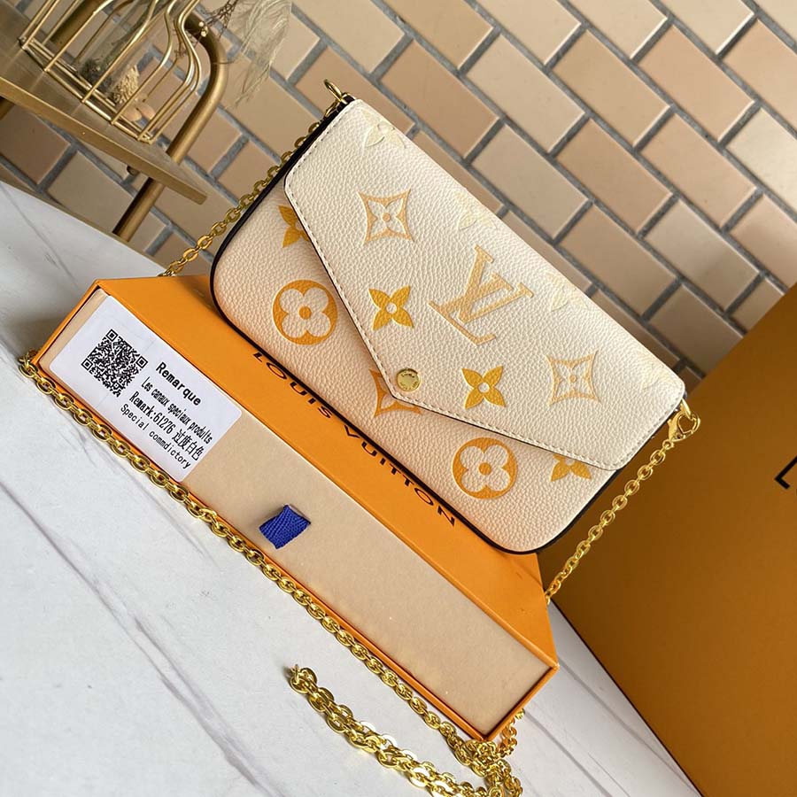 Edición especial de Louis Vuitton de Felicie Pochette-1