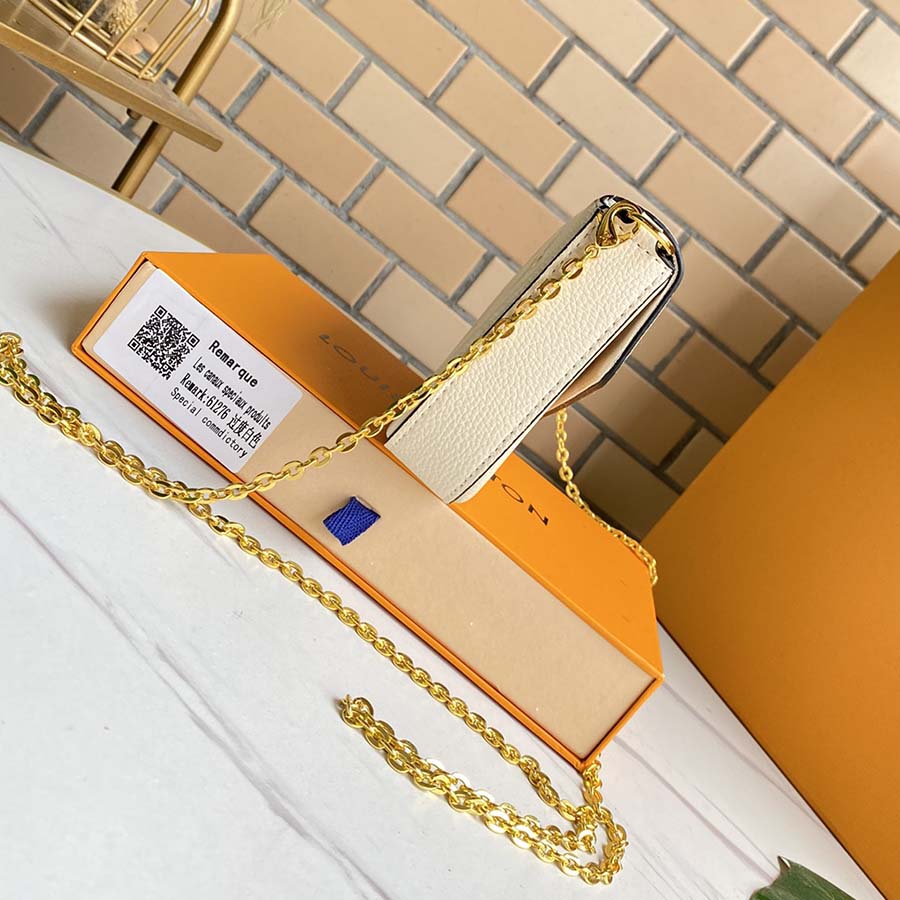 Edición especial de Louis Vuitton de Felicie Pochette-2