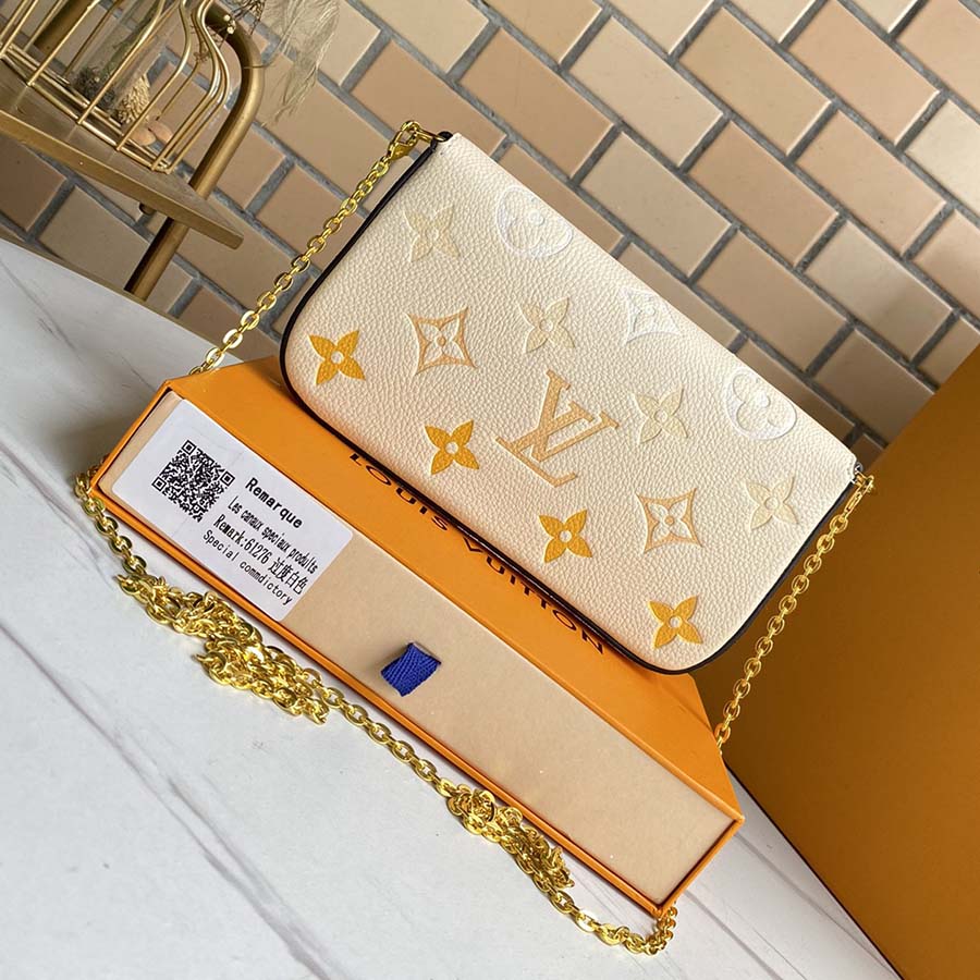 Edición especial de Louis Vuitton de Felicie Pochette-3