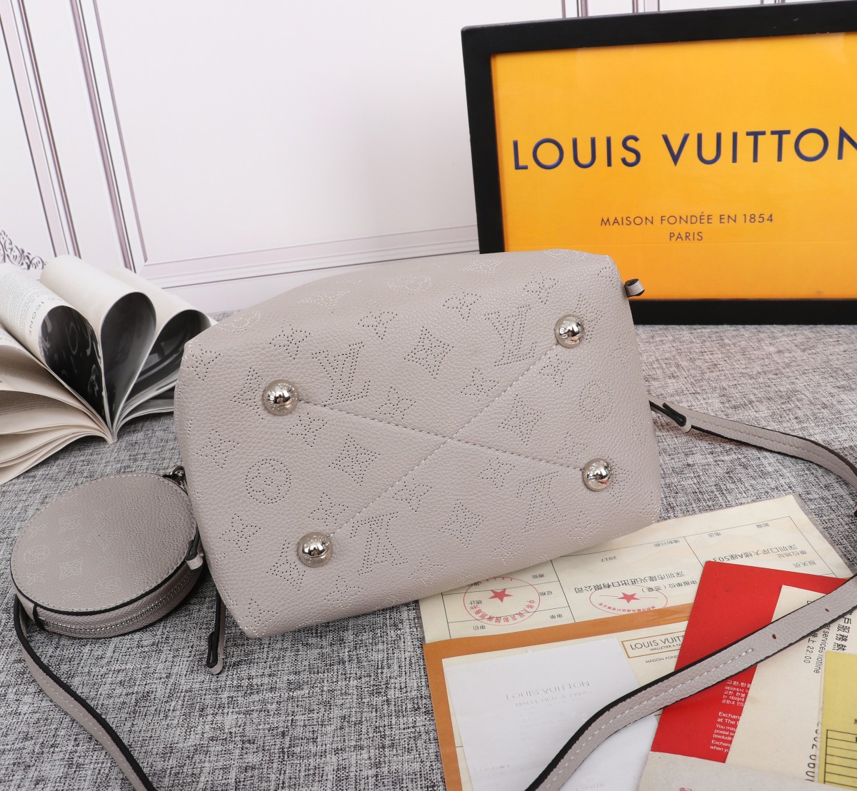 LOUIS VUITTON BELLA BACK BACK NEGRO/PINK/GRIS-7