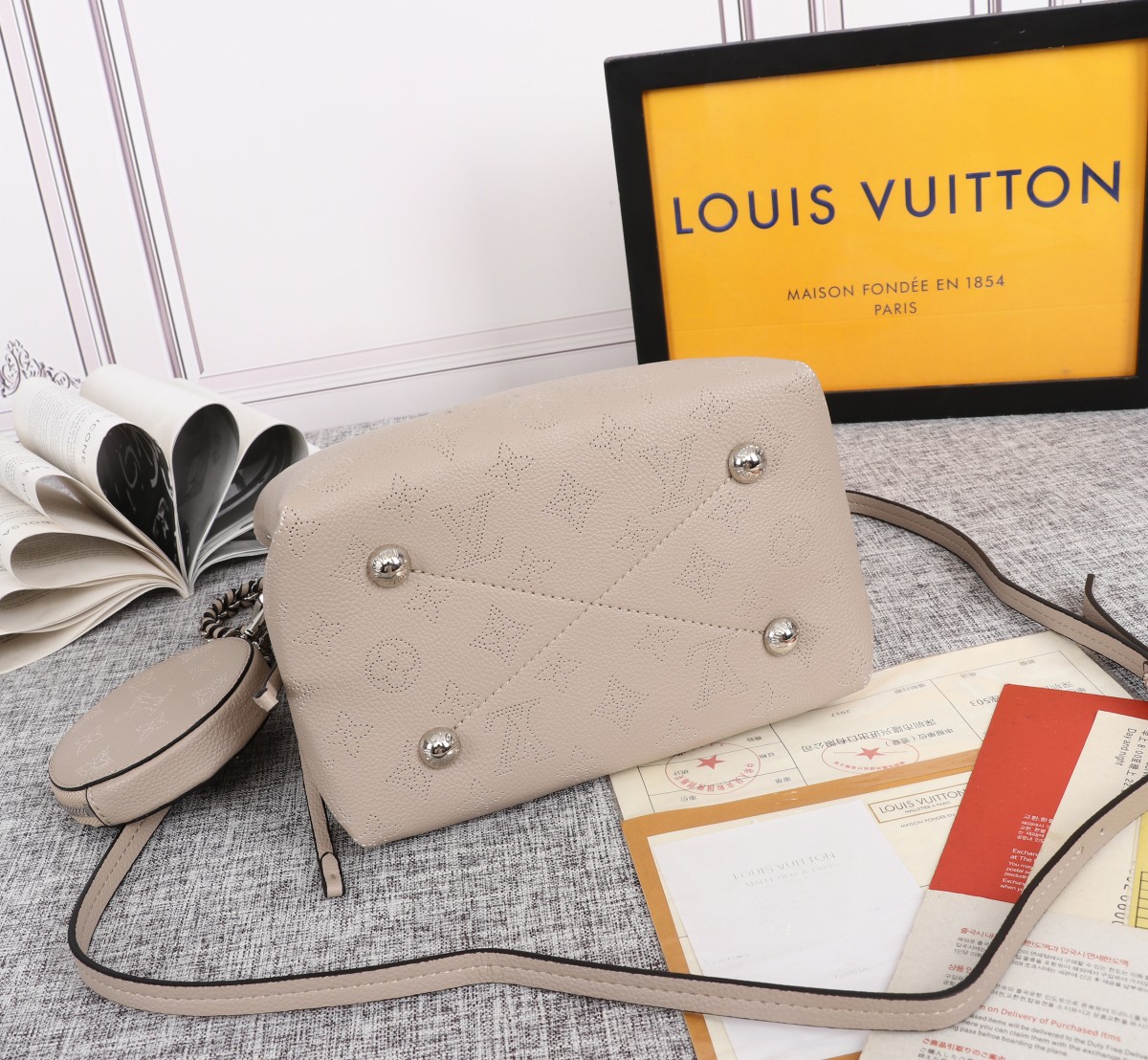 LOUIS VUITTON BELLA BACK BACK NEGRO/PINK/GRIS-15
