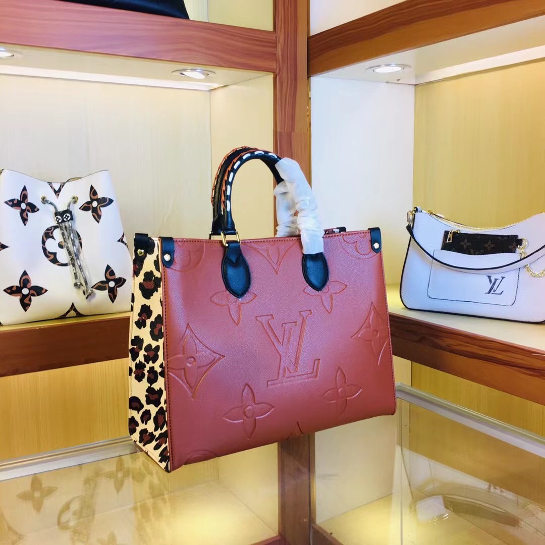 Luis Vuitton Leopard-Impint Sides Onthgo Black/Brown-5