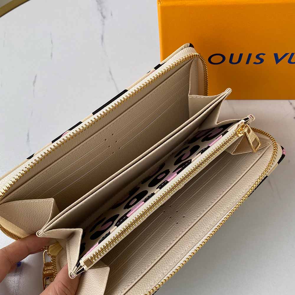 Louis Vuitton Leopard Zippy Wallet M80685-6