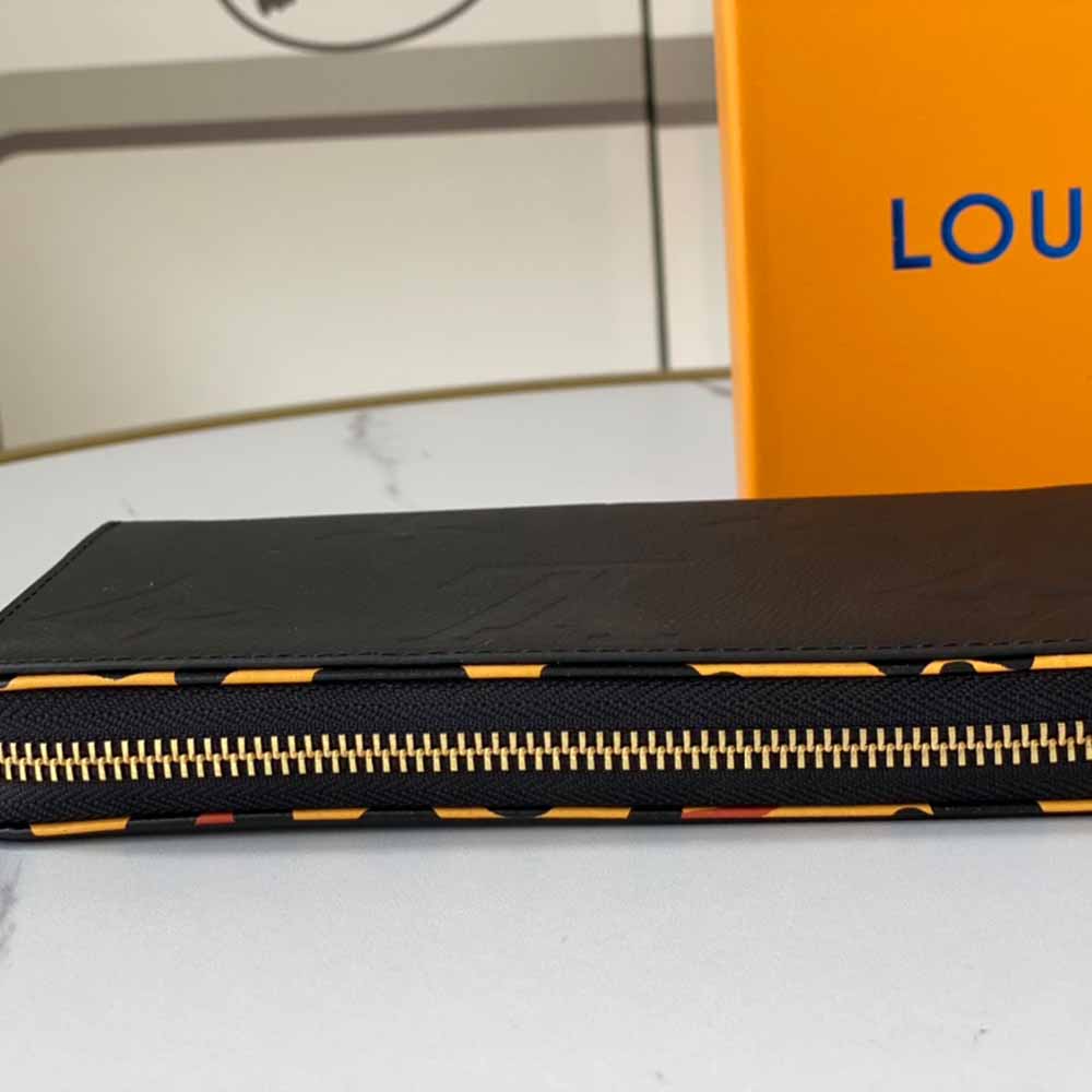 Louis Vuitton Leopard Zippy Wallet M80685-9