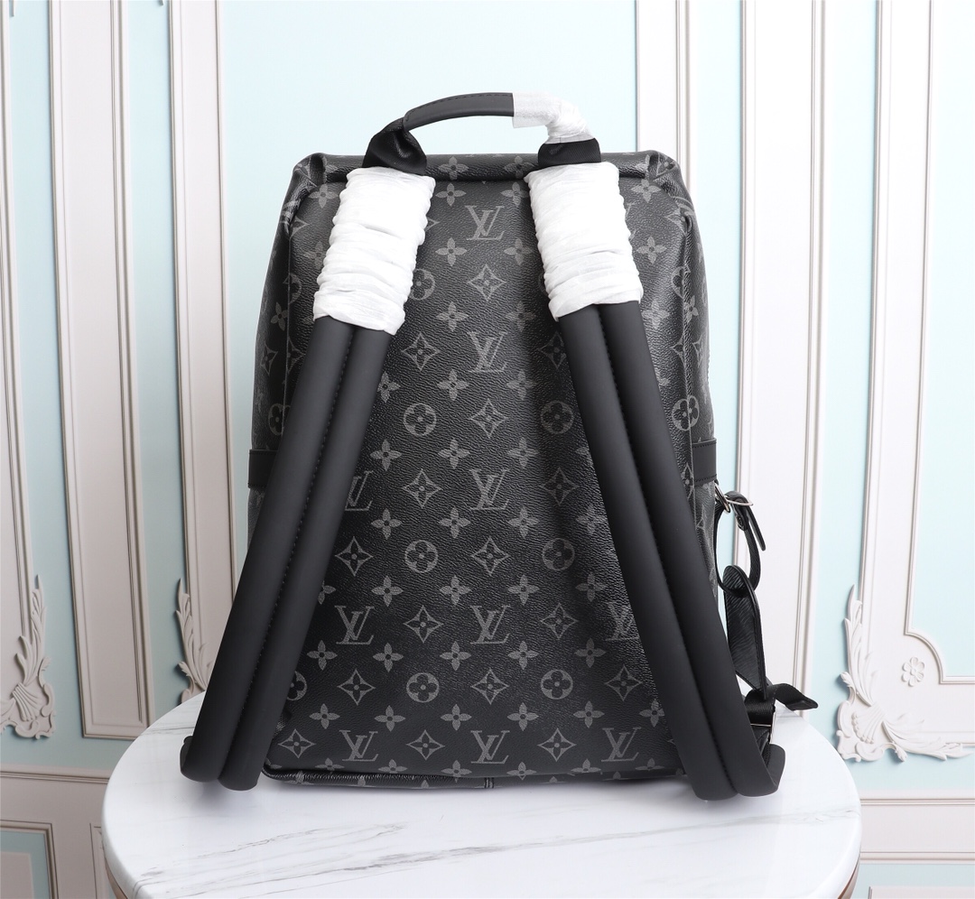 Louis Vuitton Discovery Backpack M45218-8