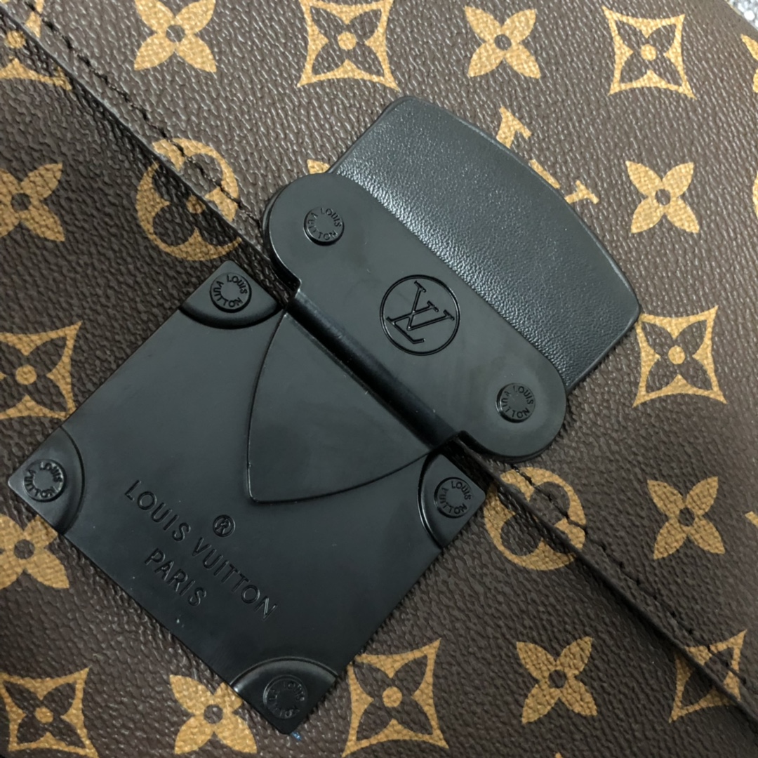 Louis Vuitton S Lock A4 Pouch M80560-14