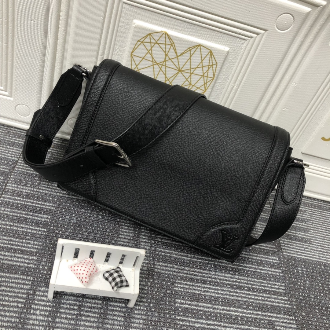 Louis Vuitton New Flap Messenger M30813-1