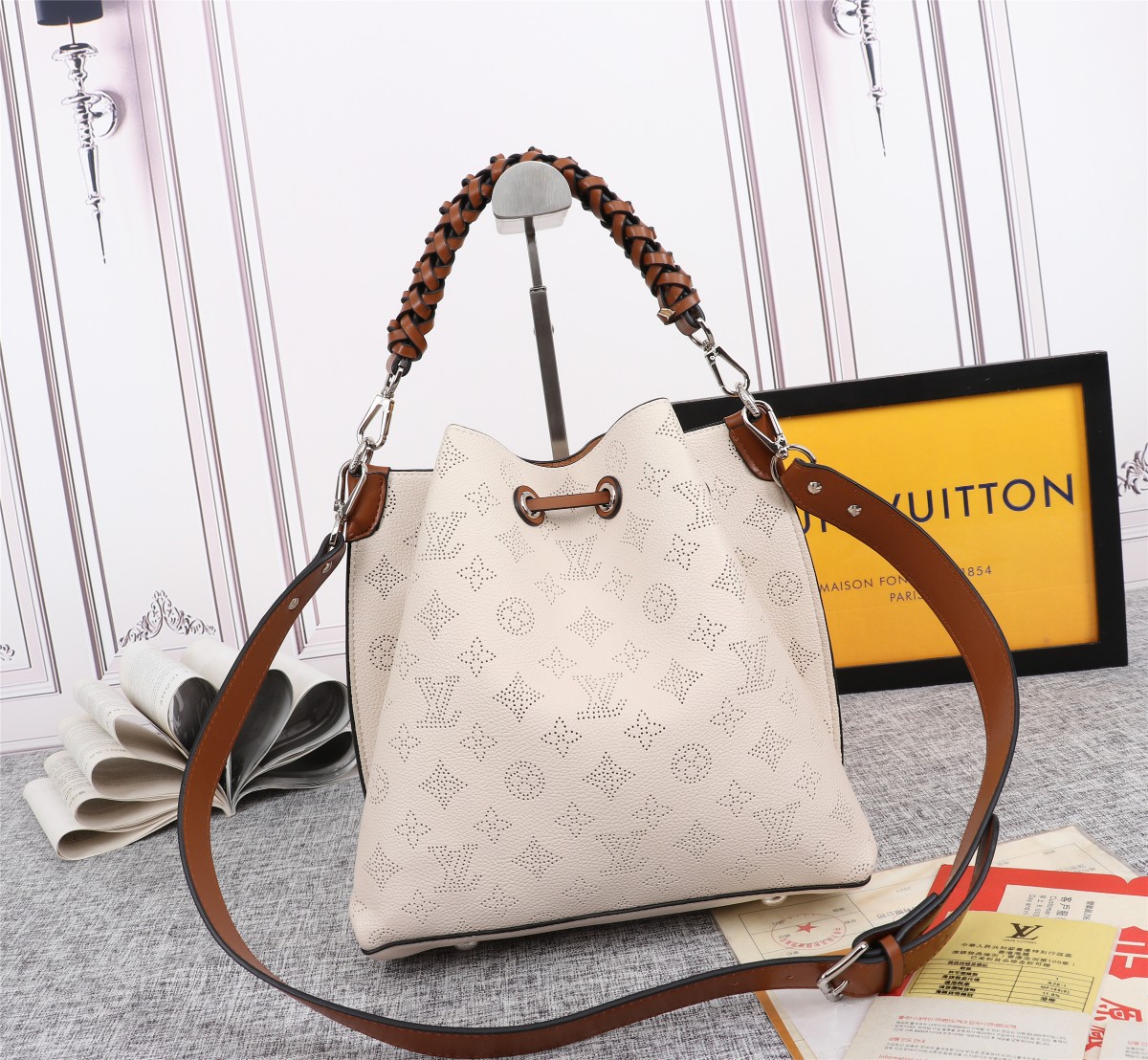LOUIS VUITTON MURIA BACKET BACK- 5 COLORES-17
