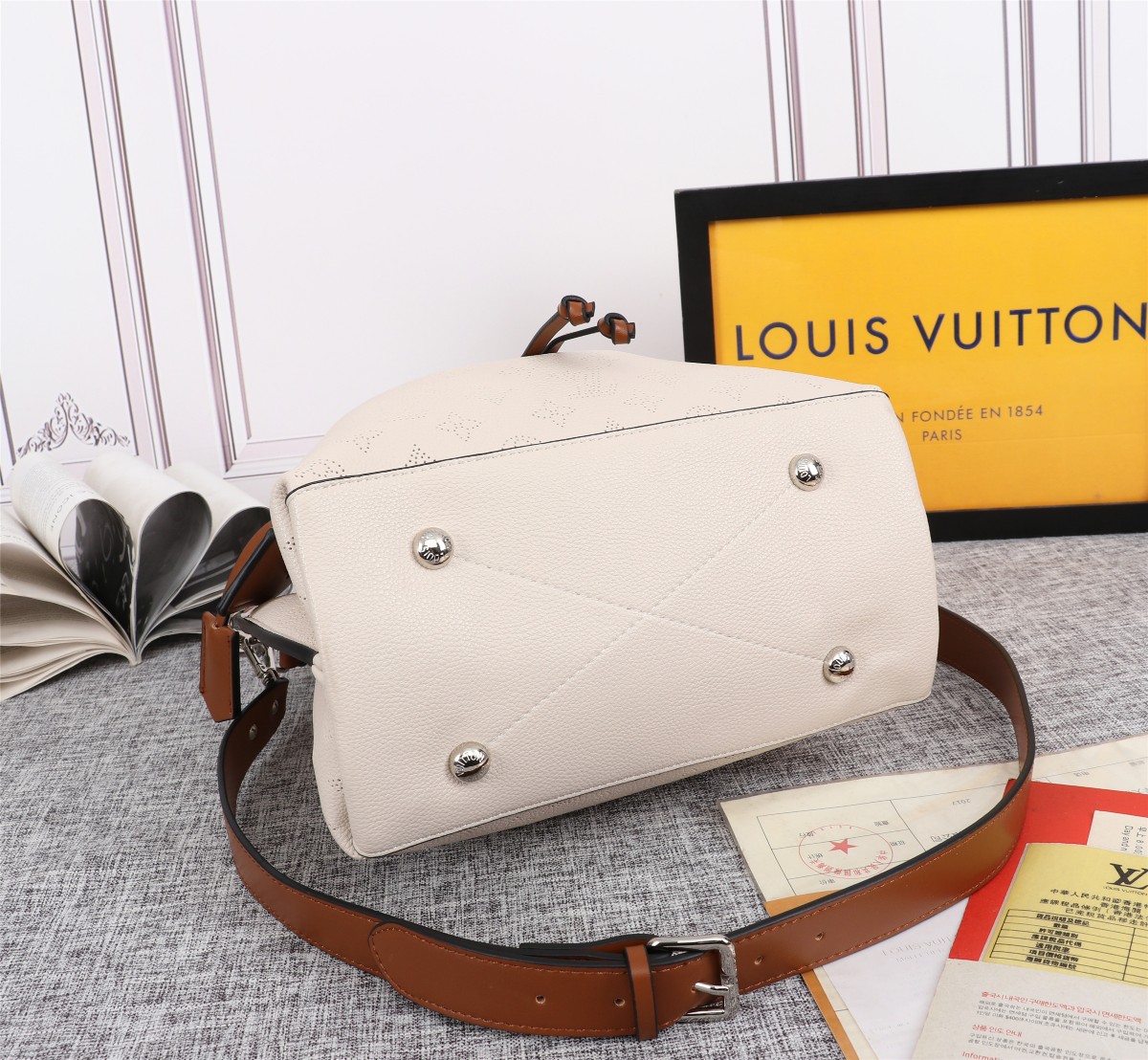 LOUIS VUITTON MURIA BACKET BACK- 5 COLORES-18