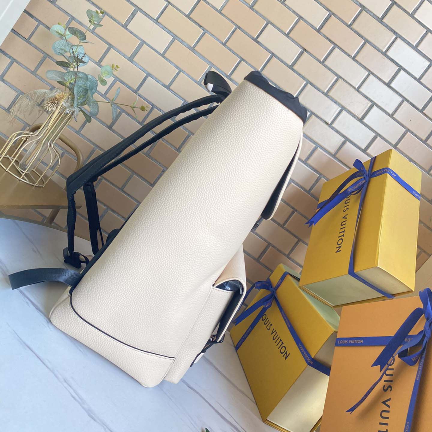 Louis Vuitton Christopher Slim Backpack-12