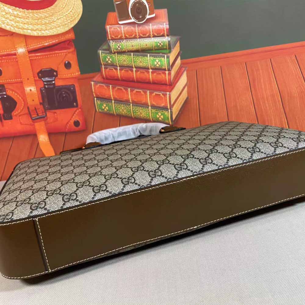 Caso comercial de Gucci con entrelazado G Black/Gray 674140-2