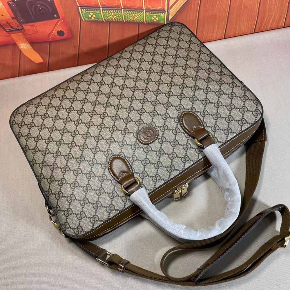 Caso comercial de Gucci con entrelazado G Black/Gray 674140-7
