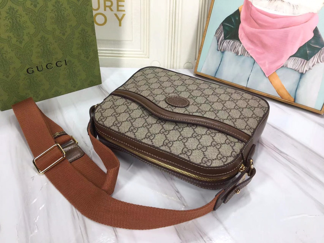 Bolsa de mensajero Gucci con entrelazamiento G 675891-4