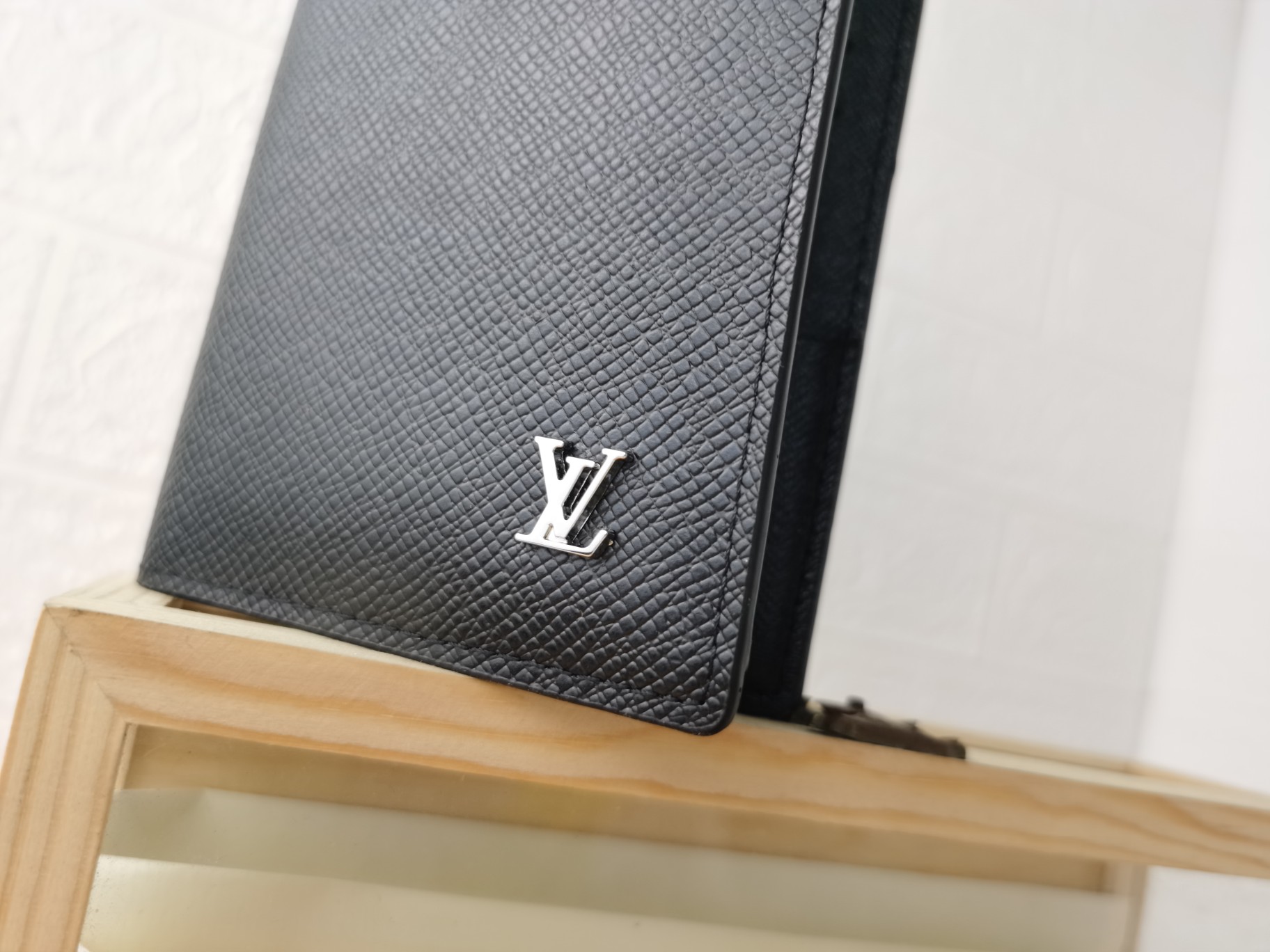 Louis Vuitton Brazza Wallet M30285-3