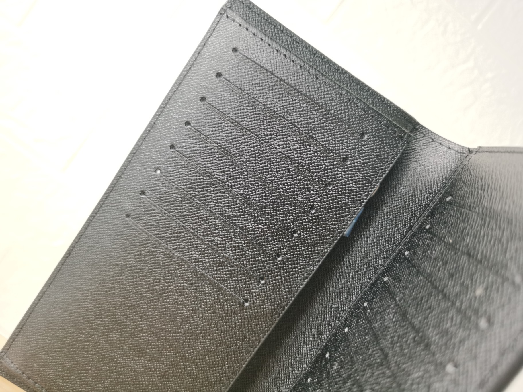 Louis Vuitton Brazza Wallet M30285-6