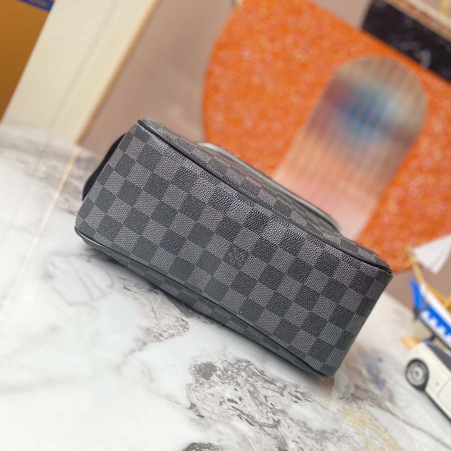 Louis Vuitton Toiletry Pouch N47625-3