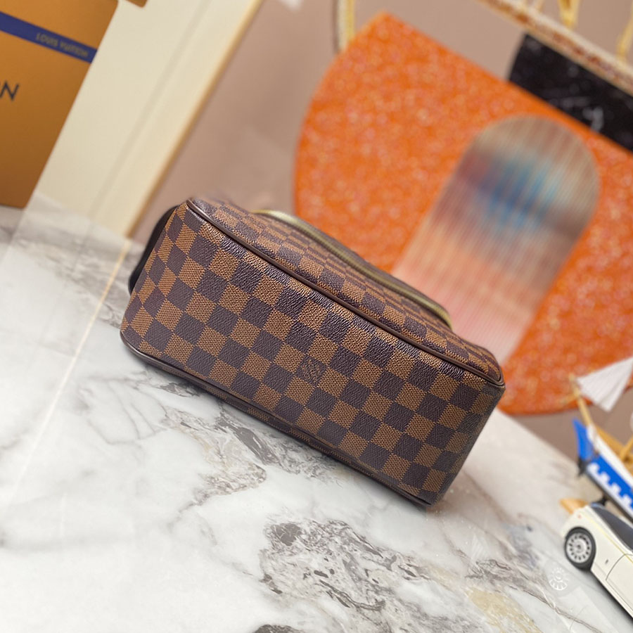 Louis Vuitton Toiletry Pouch N47625-8