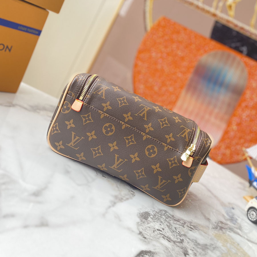 Louis Vuitton Toiletry Pouch N47625-12
