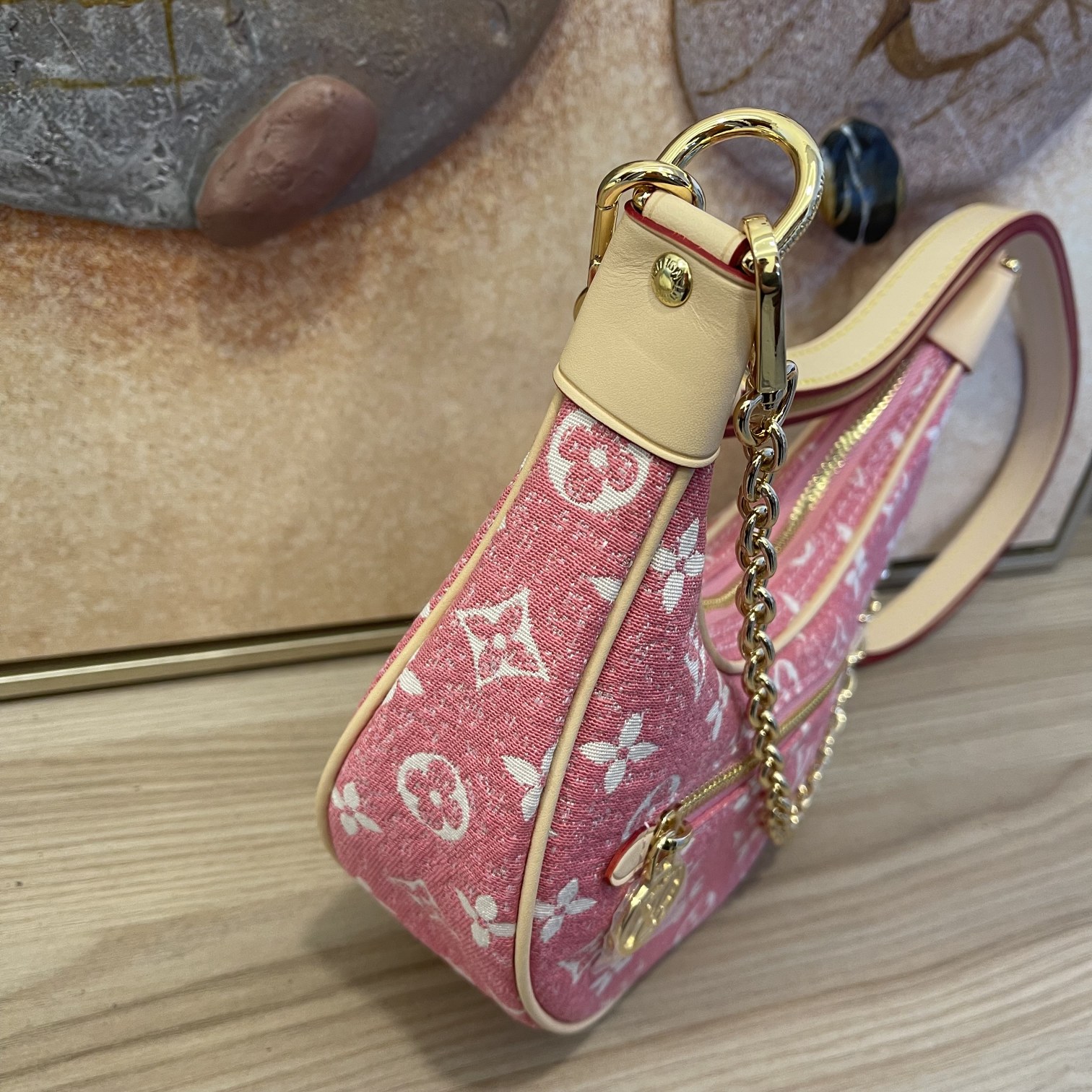 Bolsauette de Louis Vuitton Loop Bolsauette-1
