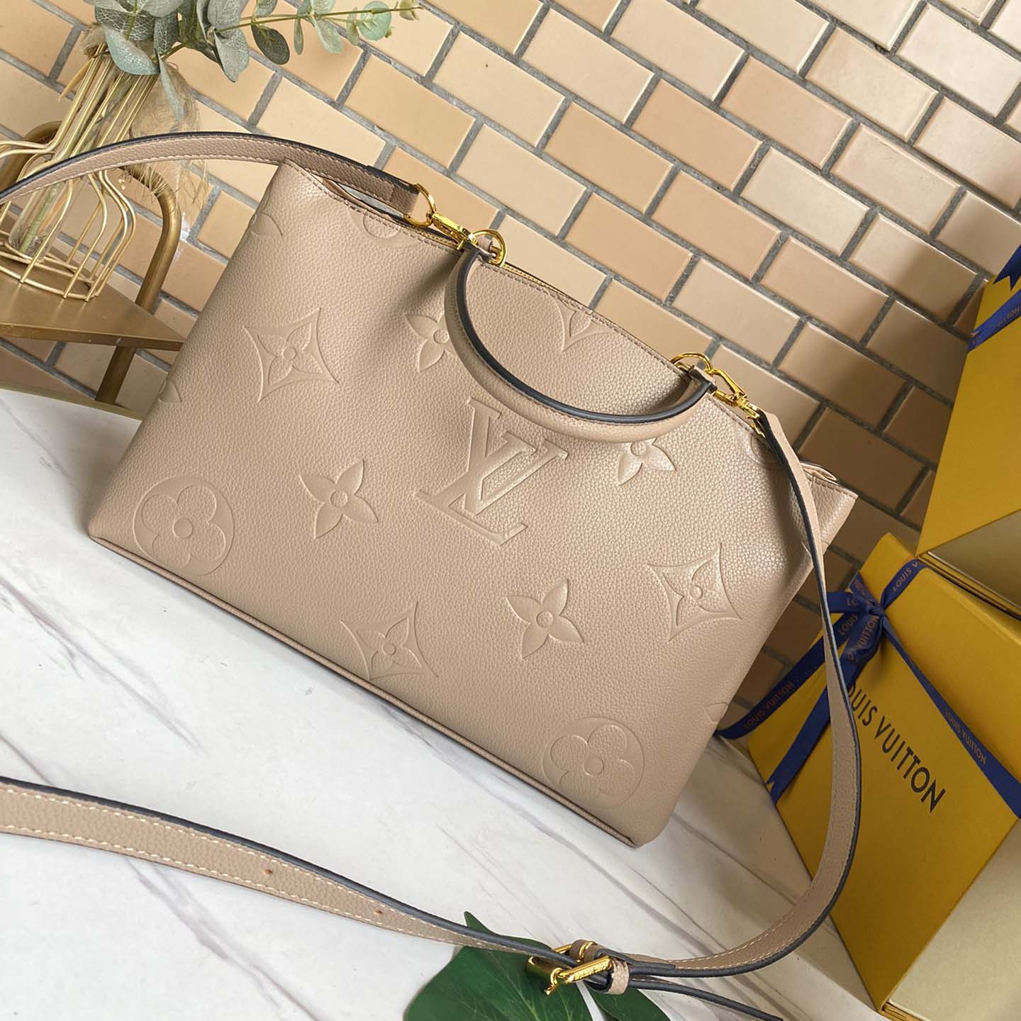 LOUIS VUITTON Grand Palais bolso-8