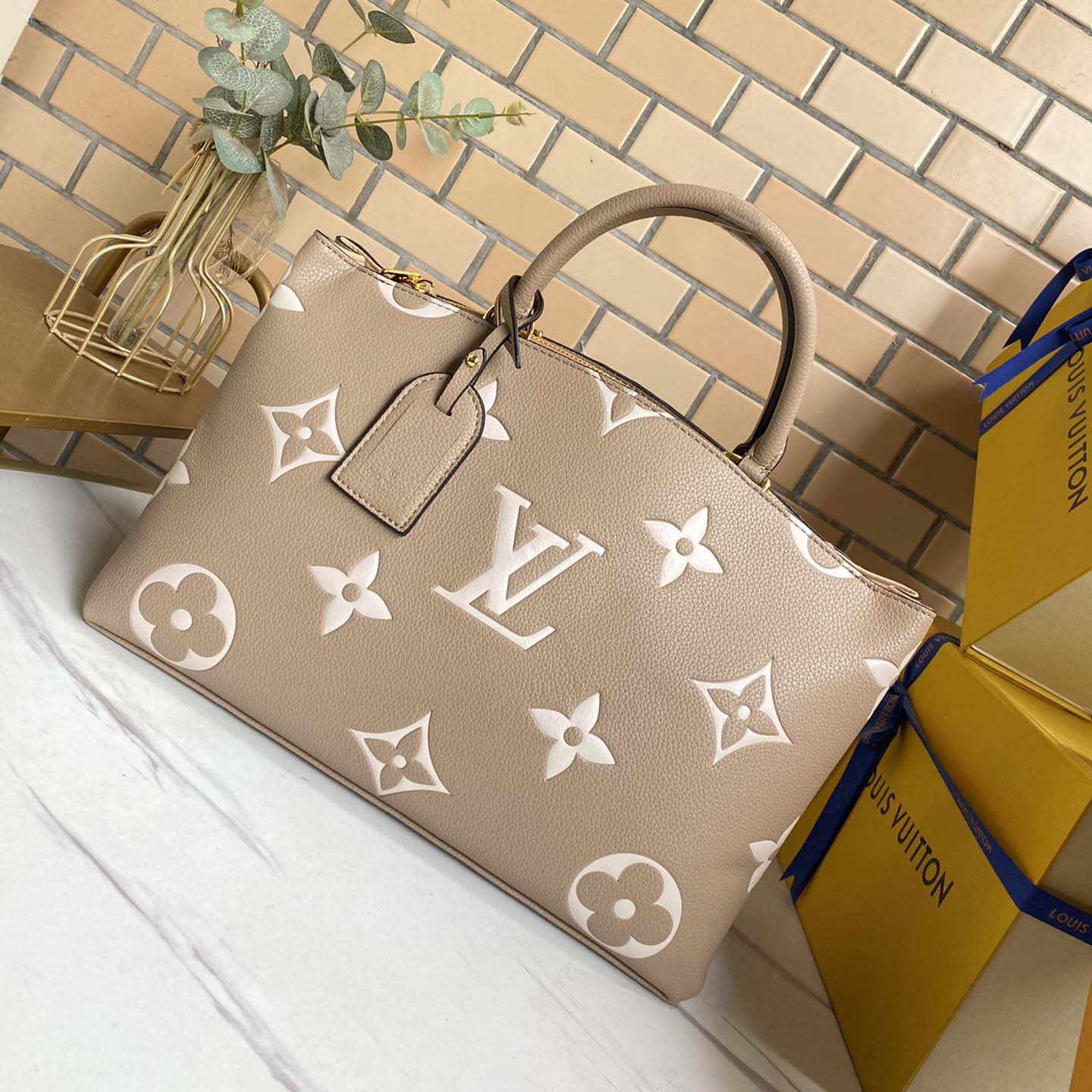 LOUIS VUITTON Grand Palais bolso-16
