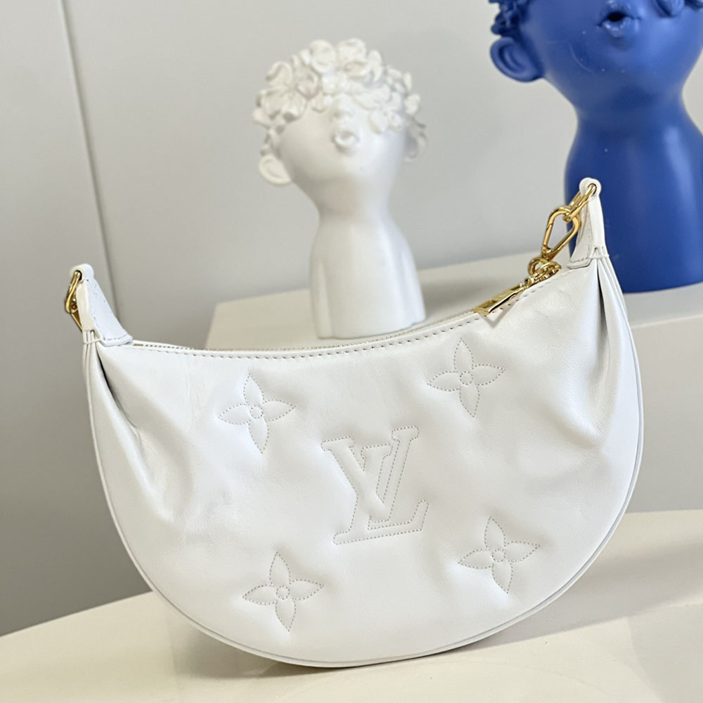 Louis Vuitton aaa- sobre la luna-13