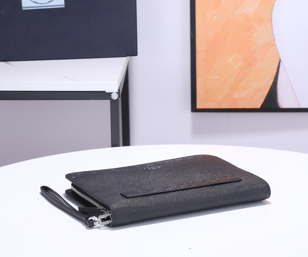 Prada Saffiano Leather Pouch 2vn008-3