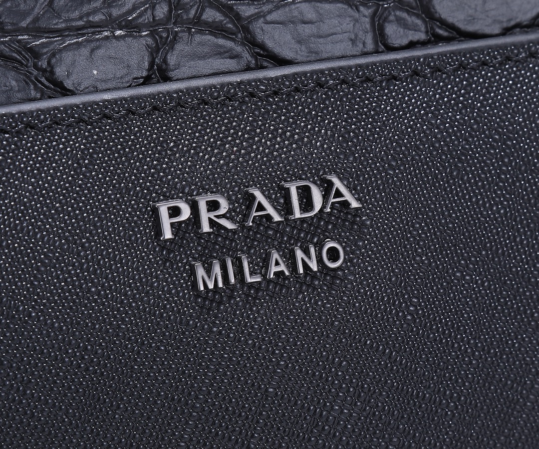 Prada Saffiano Leather Pouch 2vn008-4