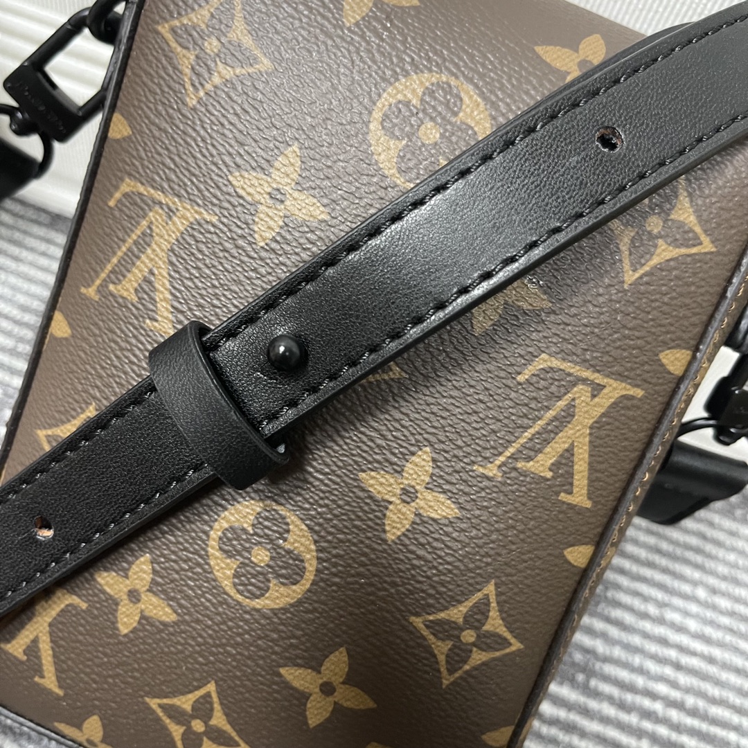 LOUIS VUITTON S-LOCK VERTICAL Billet de portátil M81524-16