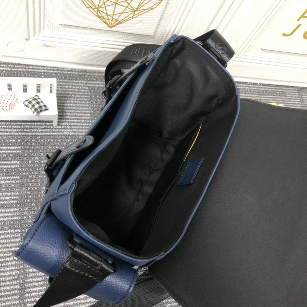 Louis Vuitton Christopher Messenger mochila-10