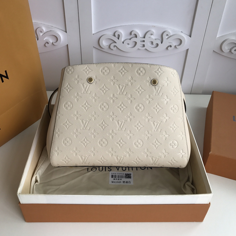 Louis Vuitton AAA-Montaigne MM-M44061 White-6