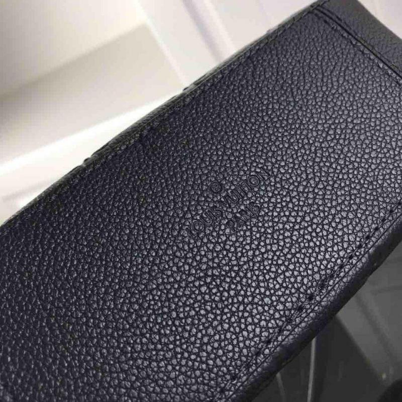 Louis Vuitton Saintonge M44593-4
